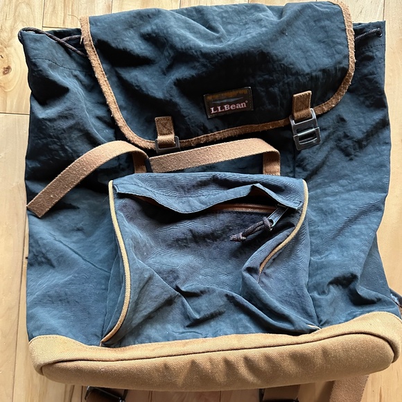 L.L. Bean Handbags - LL Bean Vintage Rucksack